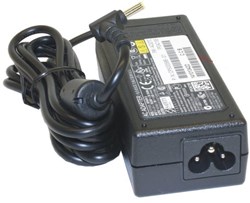 Fujitsu FUJ:CP500586-XX netvoeding & inverter Binnen 65 W Zwart